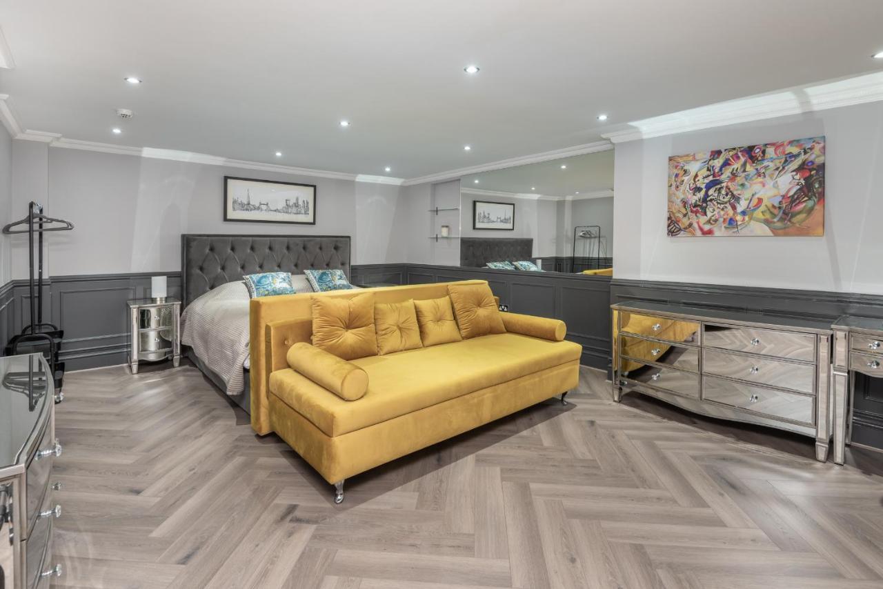 The London House - Entire Villa Bagian luar foto